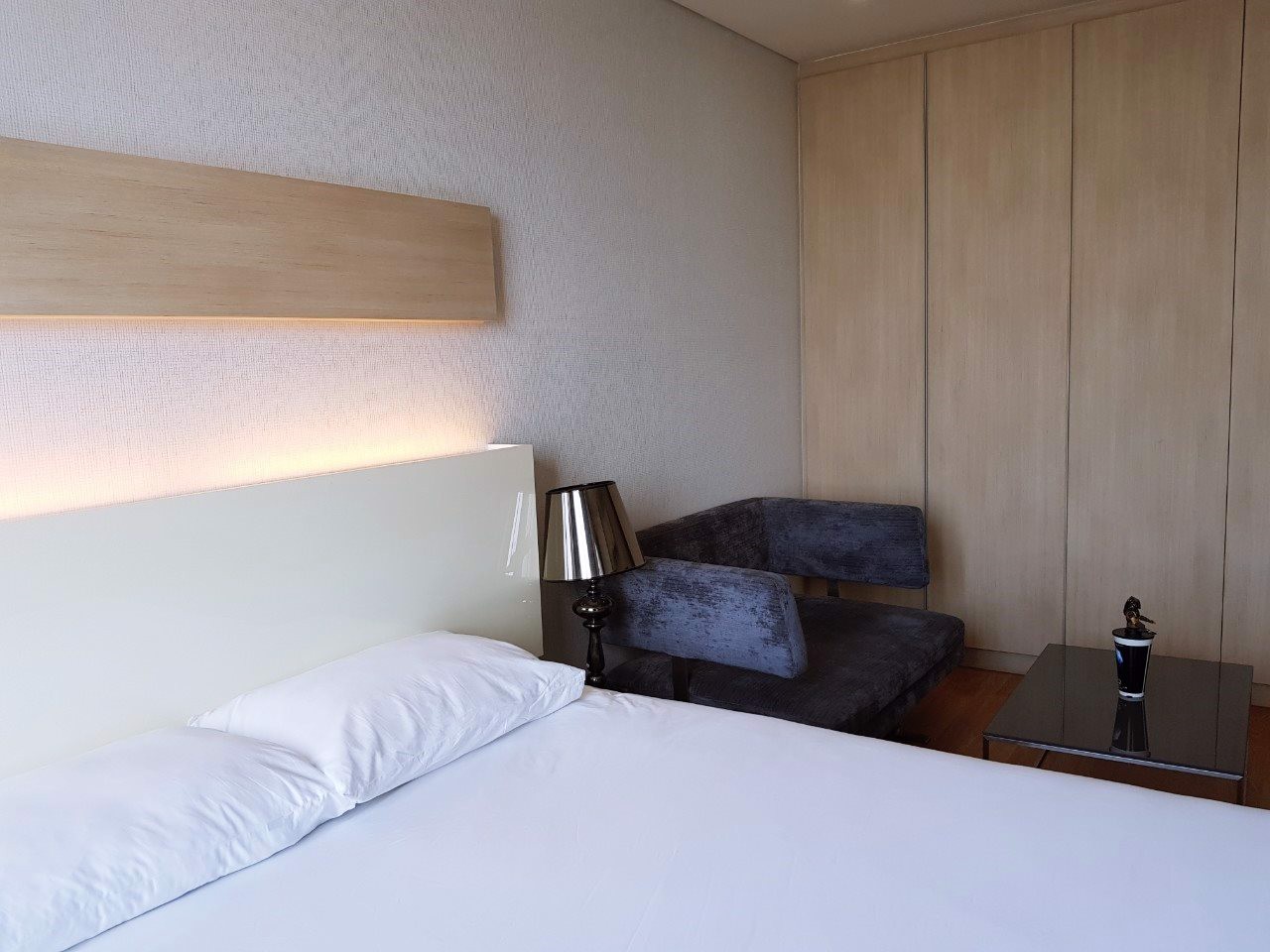 luxury-condo-for-sale-baht-145000-per-sqm-w-market-cbd-of-thonglor-ekkamai-area