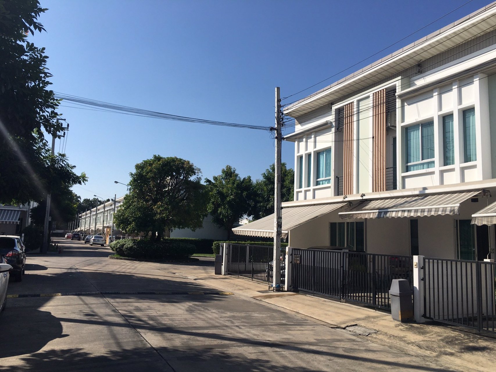 ขายด่วน-ทาวน์โฮม-2-ชั้น-มบพลีโน่-วงแหวน-รามอินทรา-ติดถนนใหญ่-6-เลน-ถเลียบคลองสอง-