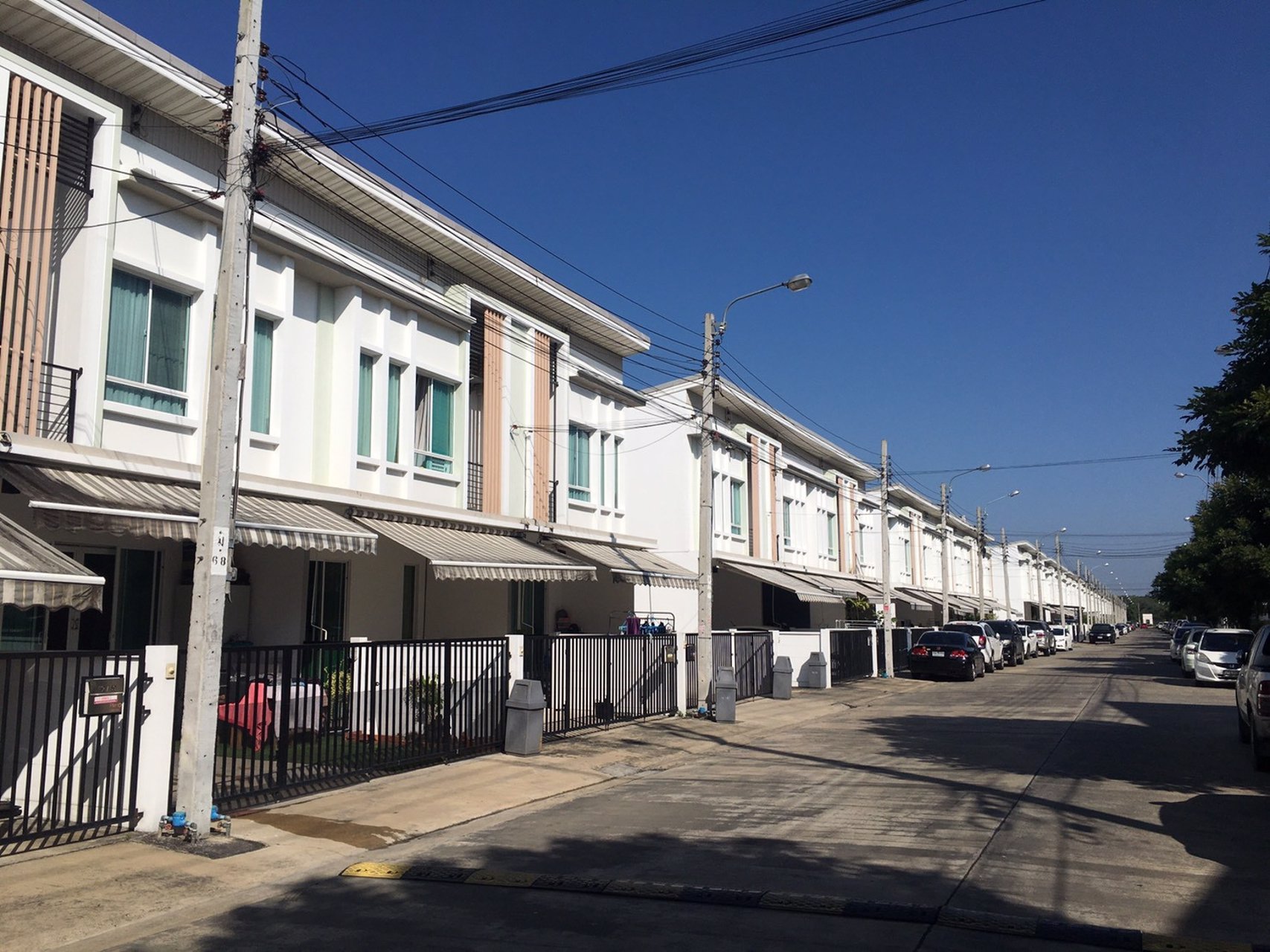 ขายด่วน-ทาวน์โฮม-2-ชั้น-มบพลีโน่-วงแหวน-รามอินทรา-ติดถนนใหญ่-6-เลน-ถเลียบคลองสอง-