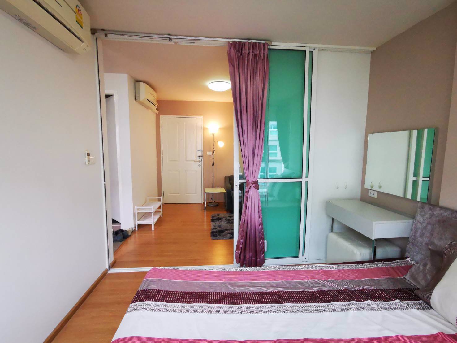 ราคาพิเศษดีคอนโดราคำแหง9-ห้องมุม-ชั้น5