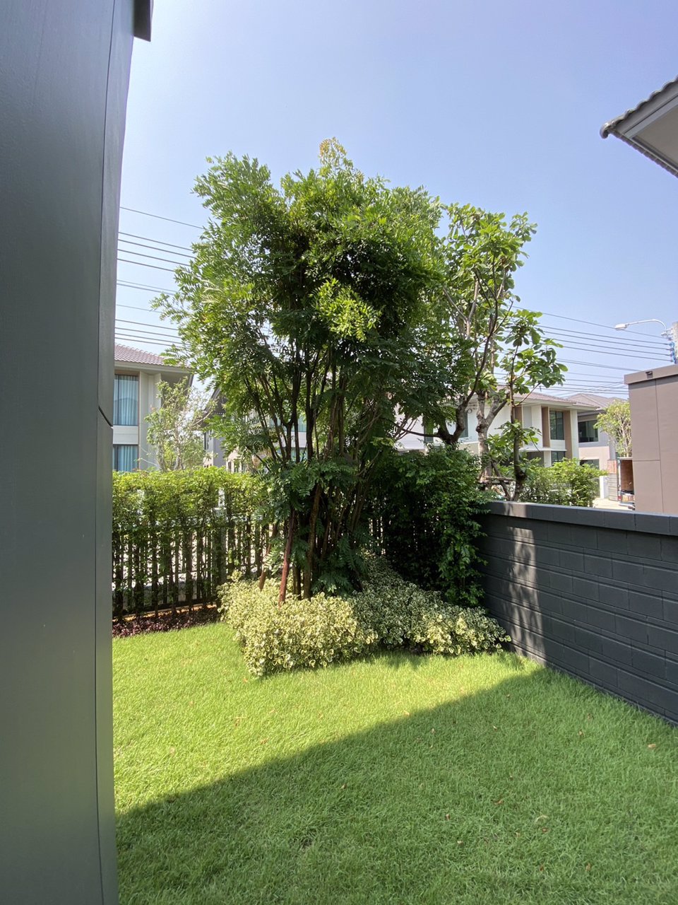 ขายบ้านเดี่ยว-2-ชั้น-หมู่บ้านสราญสิริ-ศรีวารี-3-ห้องนอน-ศีรษะจรเข้น้อย-ลาดกระบัง-54-ทำเลใกล้สนามบิ