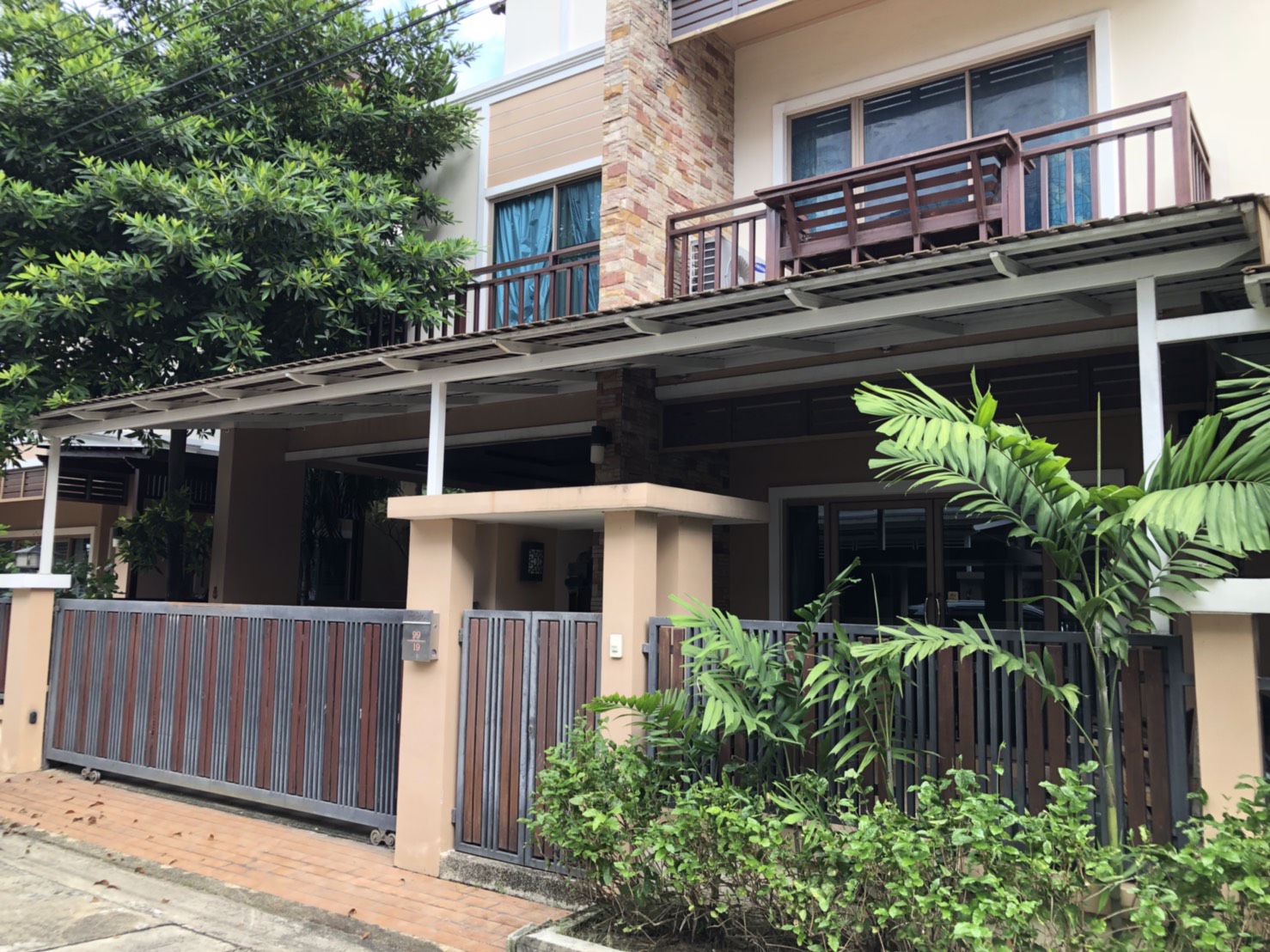 ขายบ้านในโครงการ-นนทรี-รีเจนท์-ราชพฤกษ์-4-ห้องนอน-5-ห้องน้ำ-3-ชั้น-ตกแต่งอย่างดี