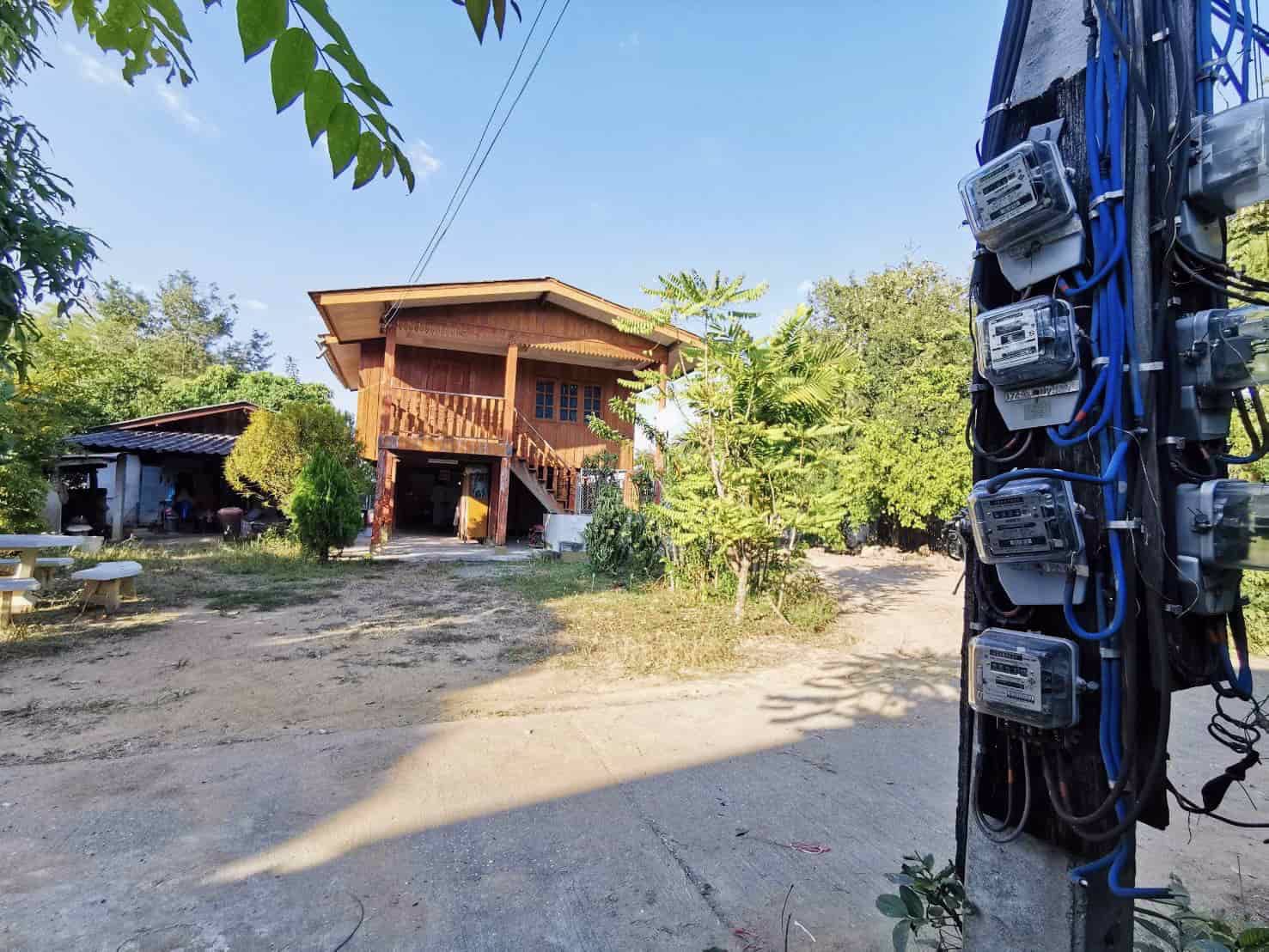 ขายบ้านไม้-1-หลัง-พร้อมที่ดิน-666-ตรว