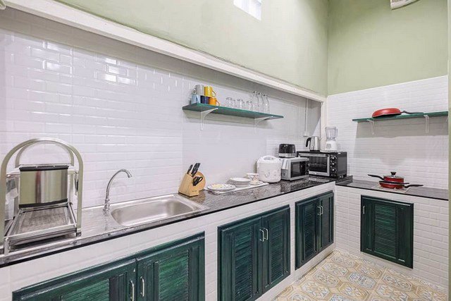 ae0056-ปล่อยเช่า-ทาวน์โฮม-3-ชั้น-พร้อมอยู่-3-ห้องนอน-3-ห้องน้ำ-350-ม-จาก-bts-ราชเทวี