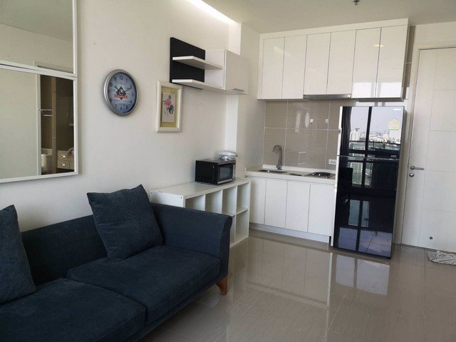 m1214-ให้เช่า-tc-green-ห้องมุม-ชั้นสูง-เฟอร์และ-เครื่องใช้ไฟฟ้าครบ-พร้อมเข้าอยู่