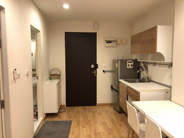 ae0065-ขาย-คาซ่า-คอนโด-อโศก-ดินแดง-พท-306-ตรม-1-ห้องนอน-ชั้น-17-วิวสระว่ายน้ำ-เงียบสงบ