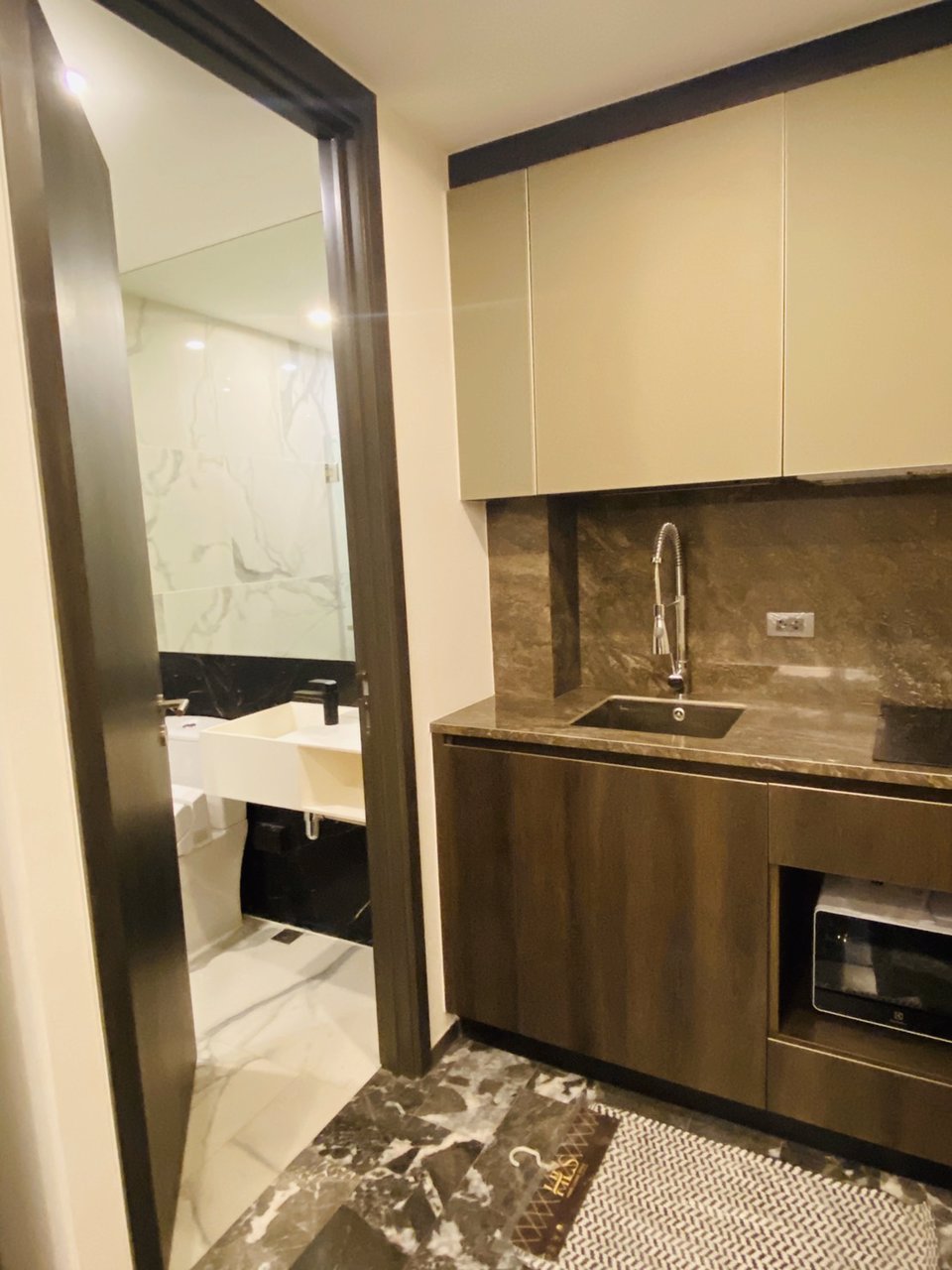 ให้เช่าคอนโดใหม่เอี่ยม-ตกแต่งอย่างดี-สวย-พร้อมอยู่-168-สุขุมวิท-30-ตรม-1-ห้องนอน-m1267