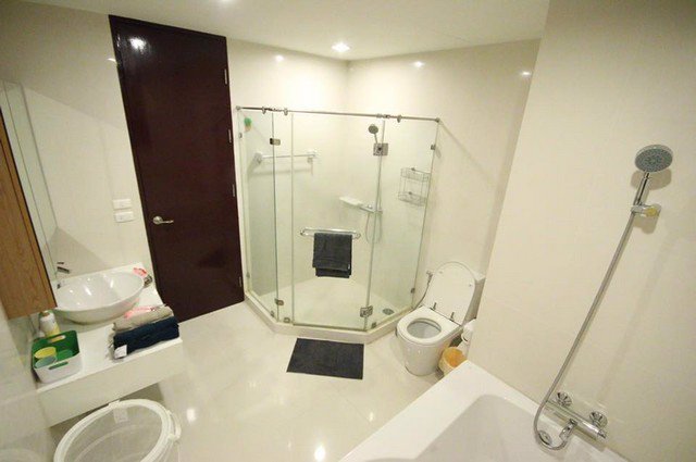 ae0080-ให้เช่า-คอนโด-อมันตา-รัชดา-พื้นที่-83-ตรม-2นอน-2น้ำ-อาคาร-3-ชั้น-6-วิวเมือง