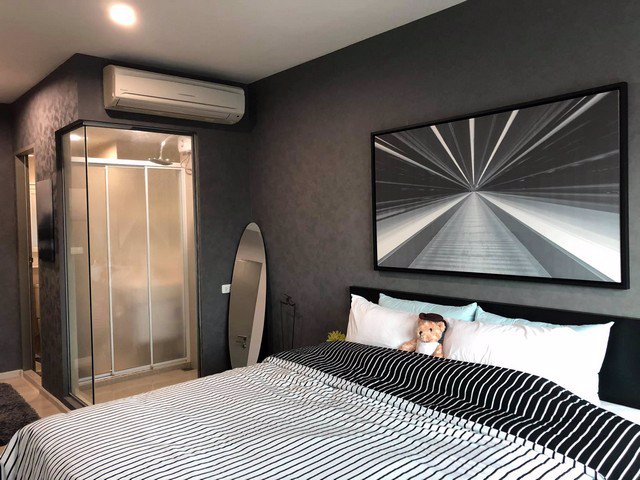 m1235-ขาย-life-ratchadapisek-ห้วยขวาง-ห้องมุม-6589-ตารางเมตร-2-นอน-2-น้ำ-ชั้นที่-24