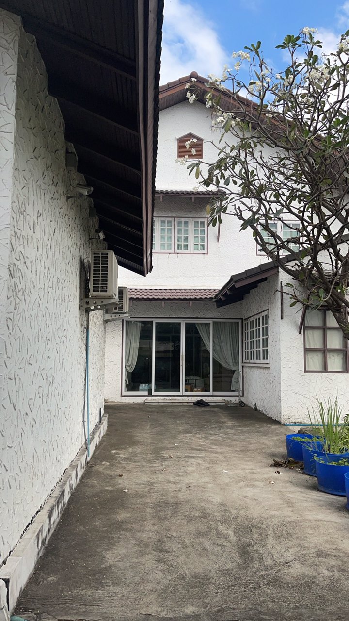 ขายที่ดิน-พร้อมบ้าน-และโชว์รูม-2-ชั้น-ใจกลางสุขุมวิท-ติดถนนสุขุมวิท77-อ่อนนุช-37-ทำเลทอง-ขนาดพื้นที