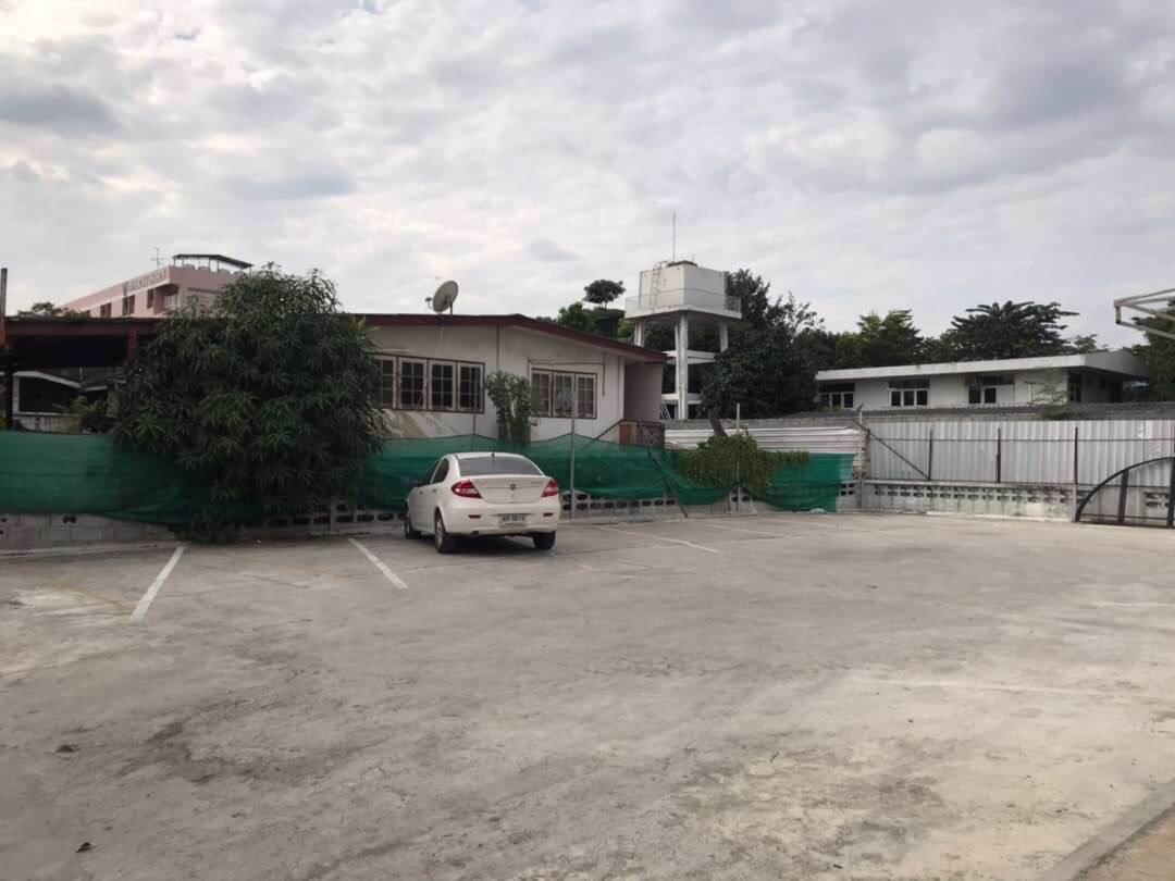 ขายอาคารพาณิชย์-5-คูหา-เนื้อที่-101-ตร-ว-ที่ดินจอดรถ-เนื้อที่-98-ตร-ว-ขาย-55-ล้านบาท