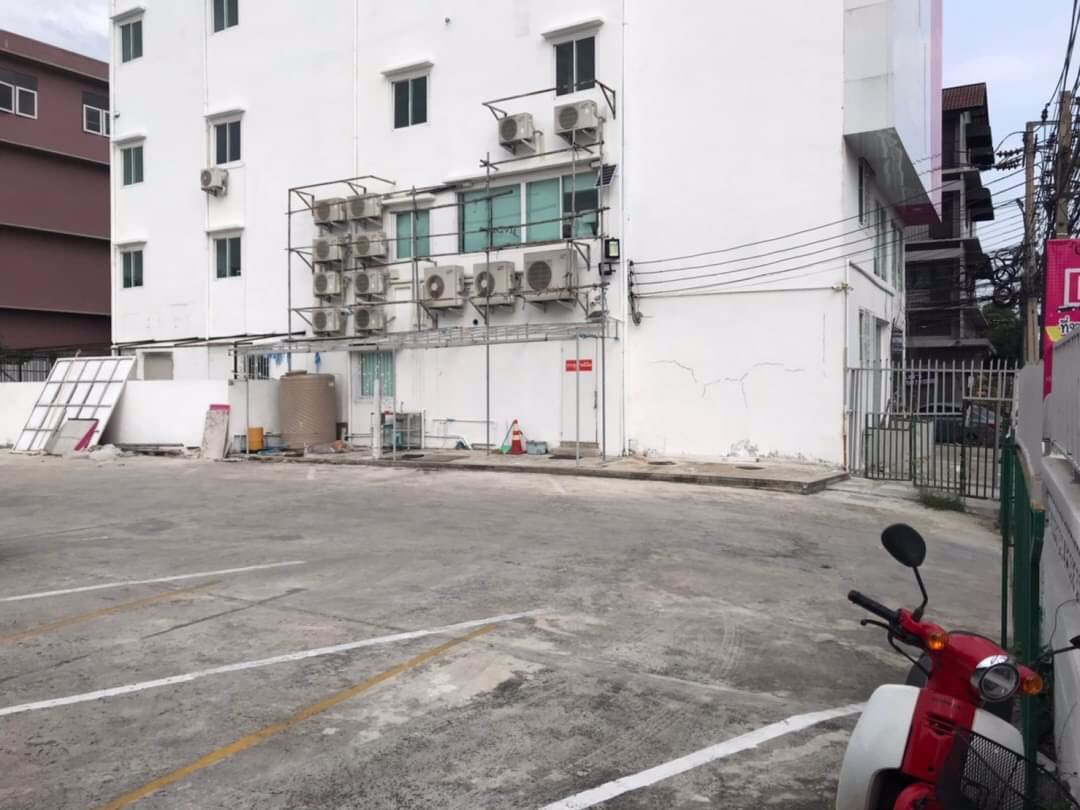 ขายอาคารพาณิชย์-5-คูหา-เนื้อที่-101-ตร-ว-ที่ดินจอดรถ-เนื้อที่-98-ตร-ว-ขาย-55-ล้านบาท