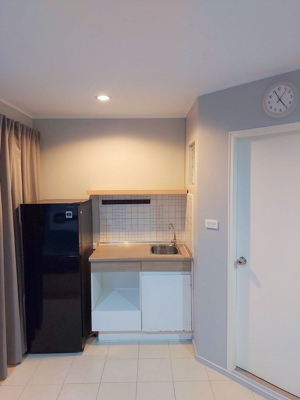 ให้เช่าคอนโด-ลุมพินี-ฯ-รามอินทรา-นวมินทร์-ชั้น-18-วิวสวย-ทำเลดีติดถนนใหญ่-เข้าออกได้-2-ทาง