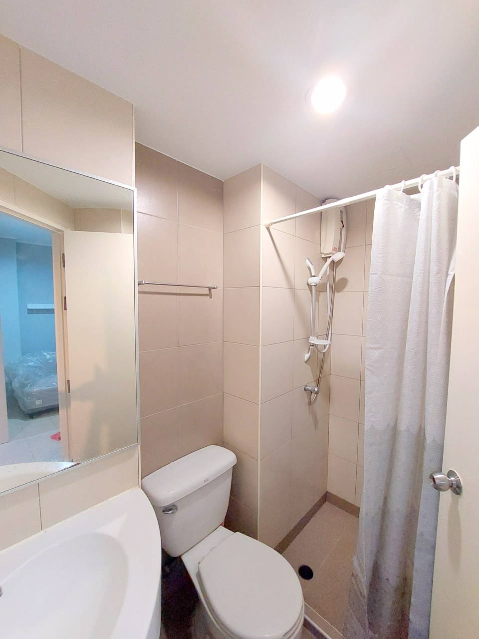 ให้เช่าคอนโด-ลุมพินี-ฯ-รามอินทรา-นวมินทร์-ชั้น-18-วิวสวย-ทำเลดีติดถนนใหญ่-เข้าออกได้-2-ทาง