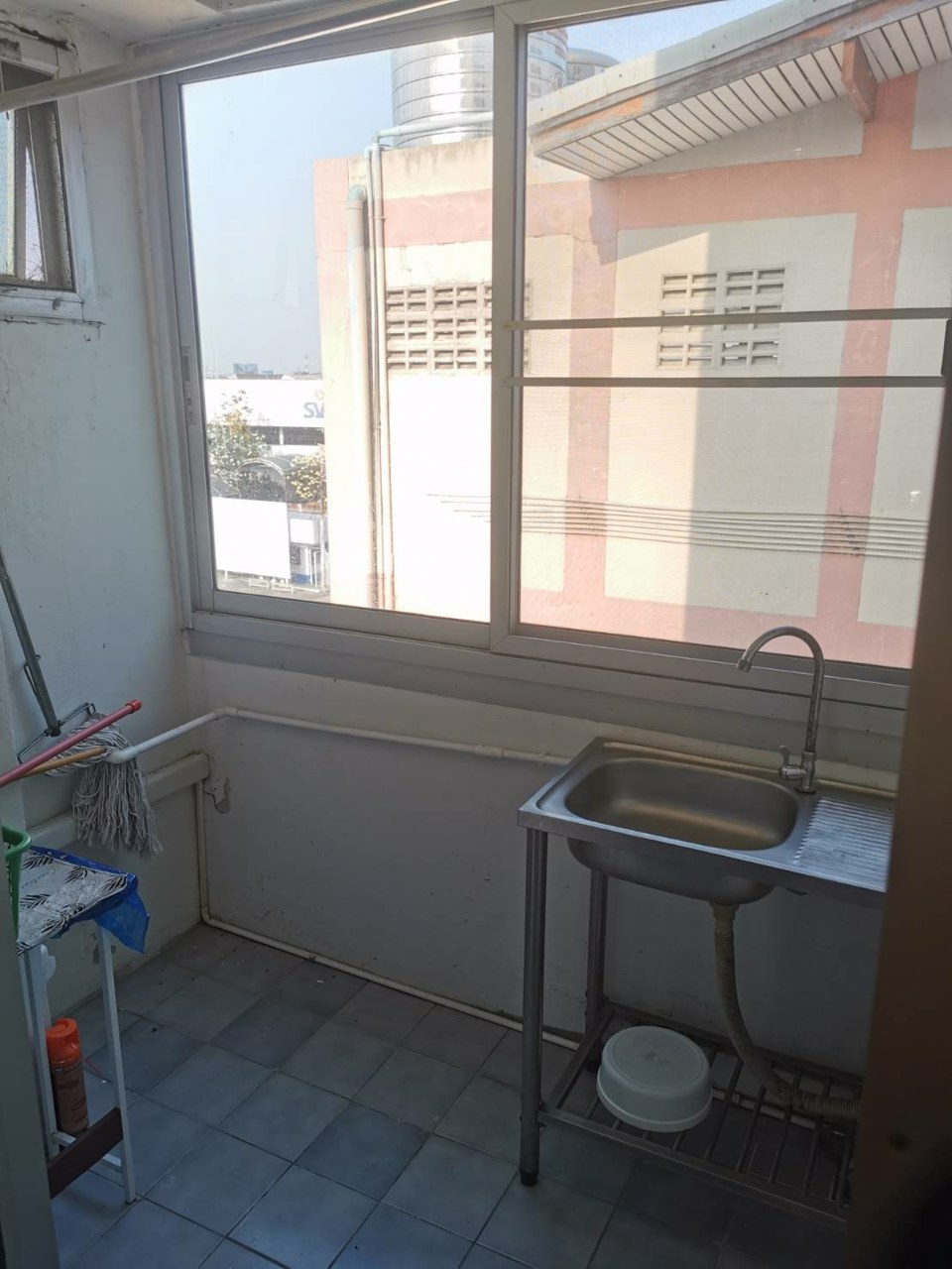 ให้เช่าห้องมุมชั้น4-ทวินทาวเวอร์คอนโด