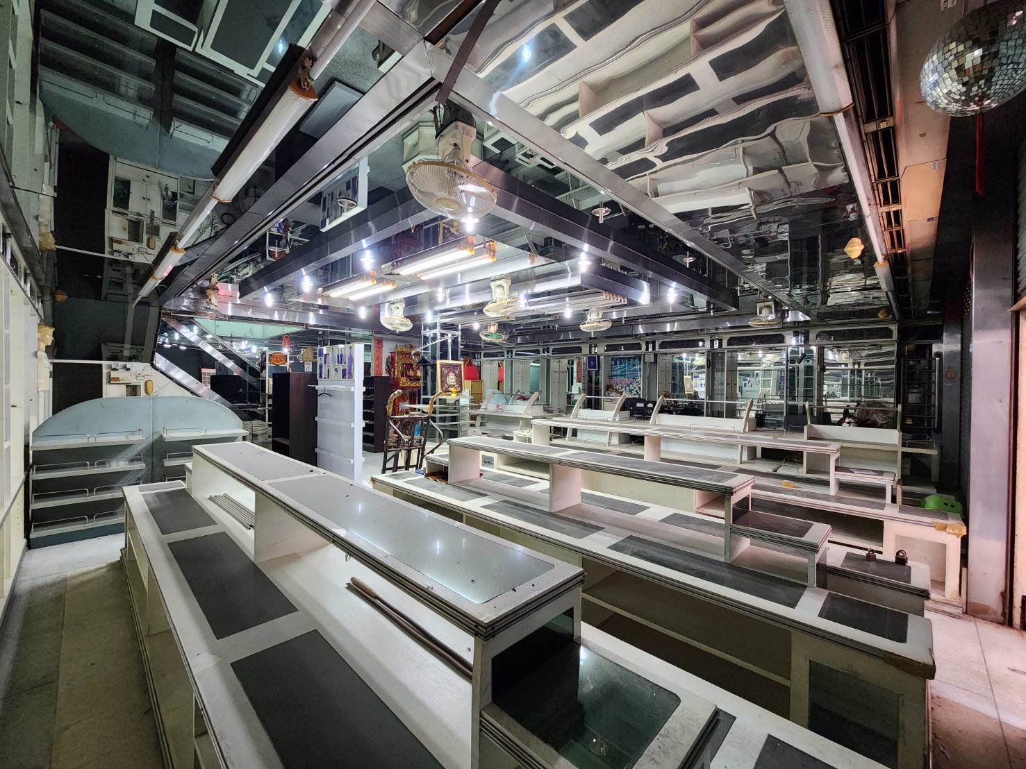 ขายอาคารโบ๊เบ๊-สะพาน5-ขนาด8ชั้นครึ่ง-พื้นที่ใช้สอย-1190-ตรม-พร้อมค่าเช่า