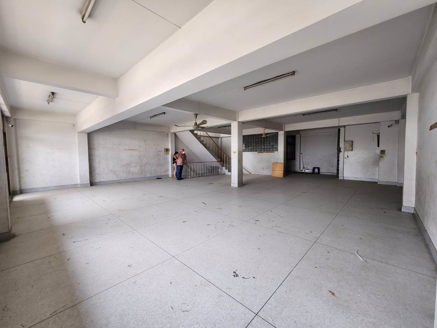 ขายอาคารโบ๊เบ๊-สะพาน5-ขนาด8ชั้นครึ่ง-พื้นที่ใช้สอย-1190-ตรม-พร้อมค่าเช่า