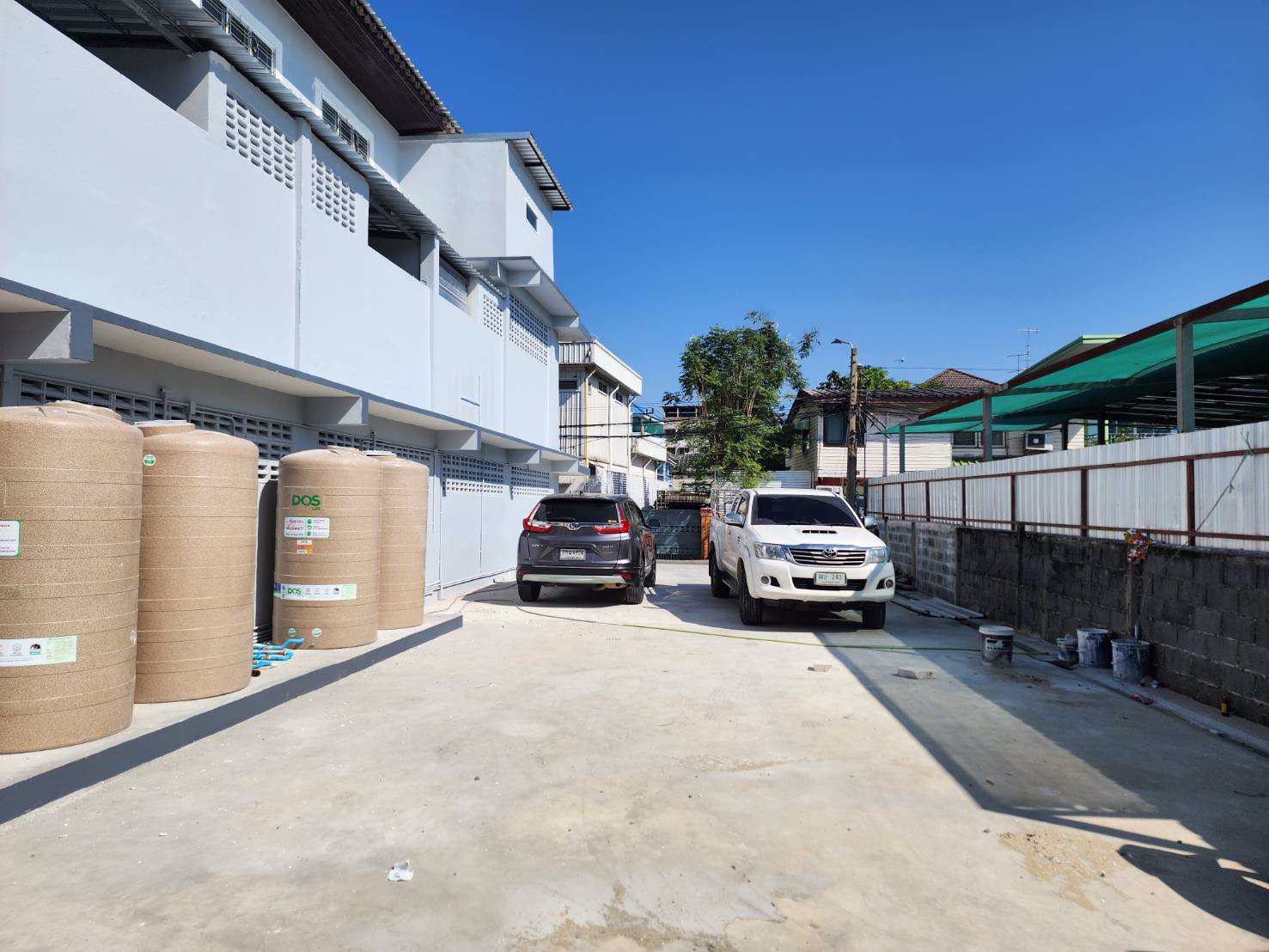 ขายสำนักงานพร้อมพื้นที่ทำโกดัง-เป็นอาคารพาณิชย์-5-คูหา-รวมพื้นที่ดินเปล่า-109-ตรว