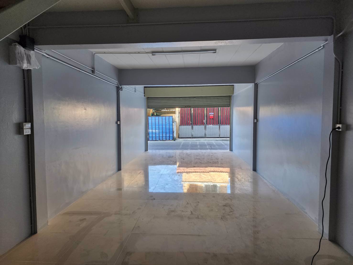 ขายสำนักงานพร้อมพื้นที่ทำโกดัง-เป็นอาคารพาณิชย์-5-คูหา-รวมพื้นที่ดินเปล่า-109-ตรว