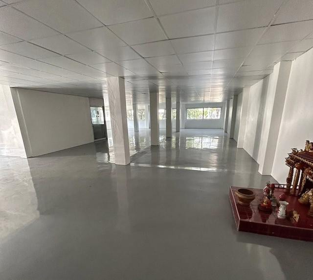 โกดังพร้อมใช้งาน-4-ชั้น-3000-ตรม-พระสมุทรเจดีย์-สมุทรปราการ-เหมาะทำศูนย์กระจายสินค้าหรือโรงง