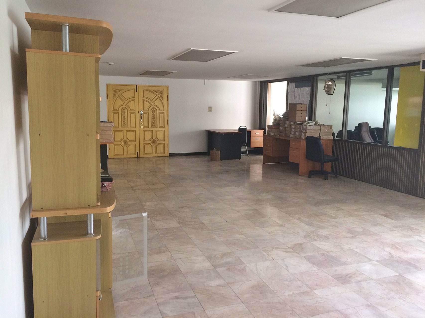 ให้เช่าห้องชุด-อาคารชุดคริสตัลการ์เด้น-ซอยสุขุมวิท-4-for-rent-at-crystal-garden-condo