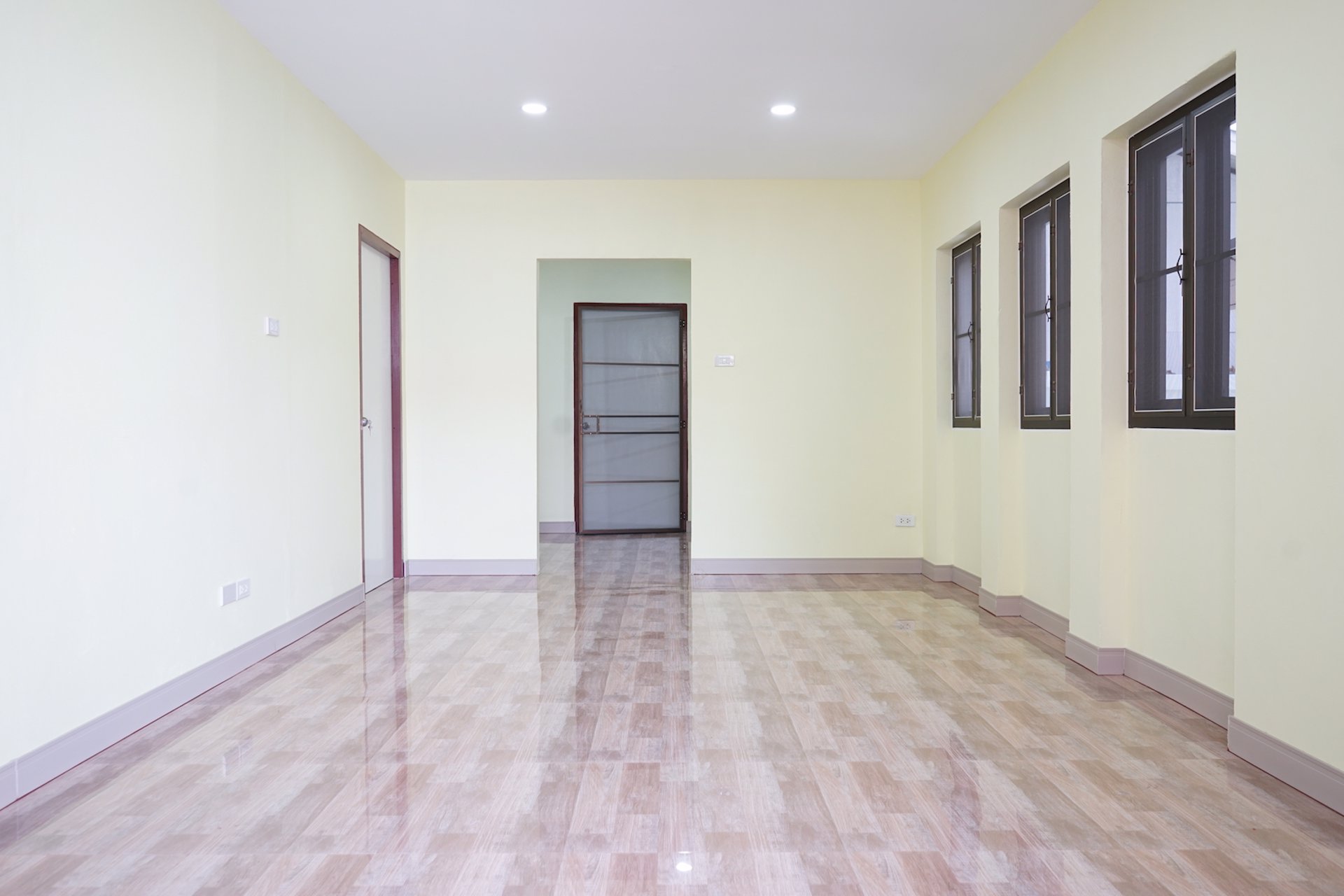 ให้เช่า-บ้านเดี่ยว-2-ชั้น-พร้อมที่ดินขนาดใหญ่