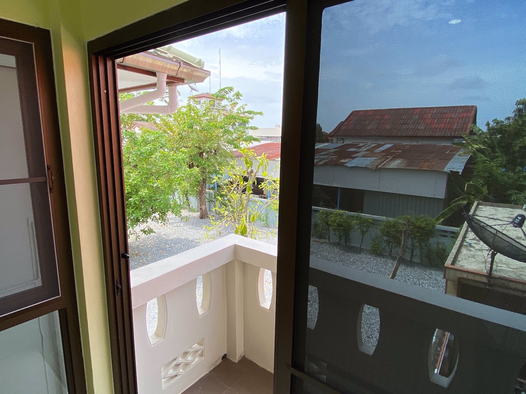 ให้เช่า-บ้านเดี่ยว-2-ชั้น-พร้อมที่ดินขนาดใหญ่