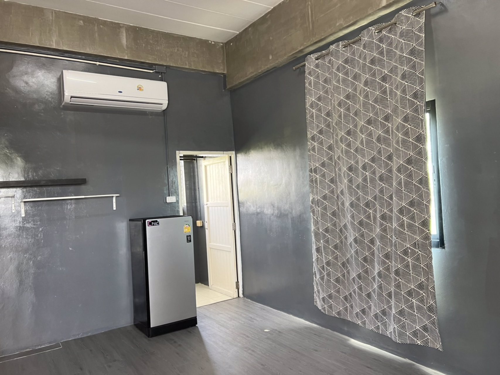 ขายโกดัง-พื้นที่ทั้งหมด-13-ไร่-ติดถนนใหญ่เส้น-340-หน้ากว้าง-100-เมตร