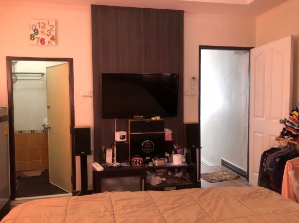 ขายบ้านแฝด-2-ชั้น-มรามอินทรานิเวศน์-ห่างจากถนนรามอินทรา-67-เพียง-700-เมตร-ใกล้รถไฟฟ้าสีชมพู-เหมาะสำ