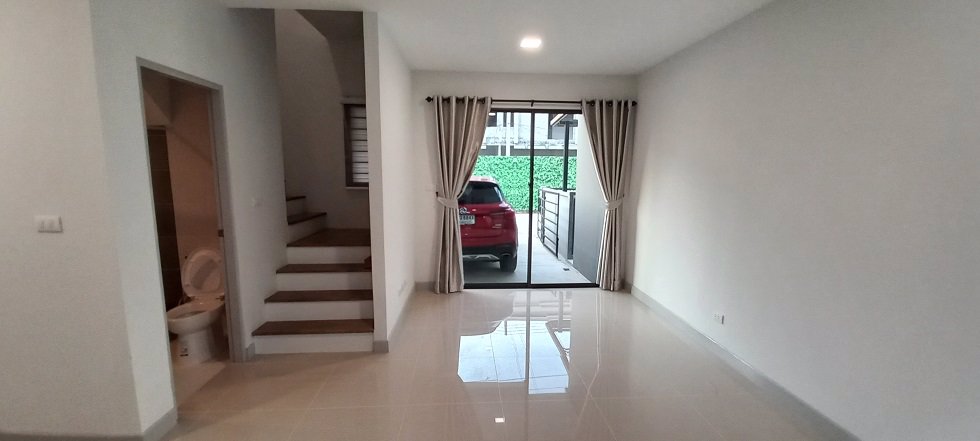 ให้เช่าทาวน์โฮมใหม่-15500-บาทเท่านั้น-เข้าอยู่ได้ทันที-แกรนด์พลีโน่-พหลฯ-วิภาวดี-มกรุงเทพ