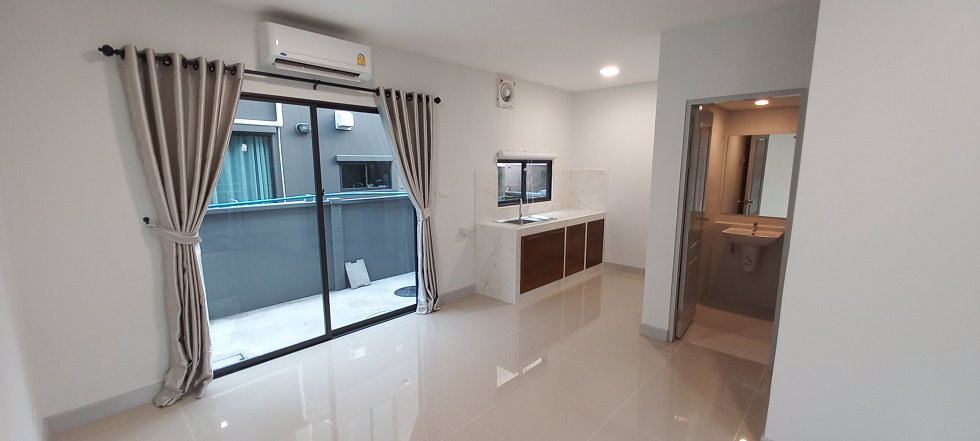 ให้เช่าทาวน์โฮมใหม่-เพียง-15500-บาท-เข้าอยู่ได้ทันที-แกรนด์พลีโน่-พหลฯ-วิภาวดี-มกรุงเทพ-brand-new