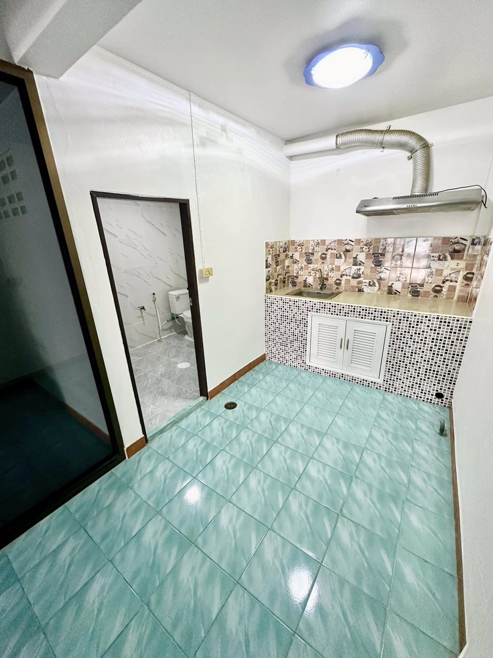 ขายถูก-ขายด่วน-หมู่บ้านวิลล่านวนคร-รีโนเวทแล้ว