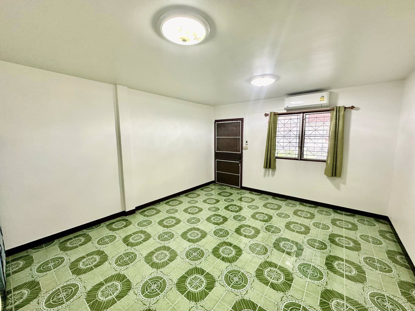 ขายถูก-ขายด่วน-หมู่บ้านวิลล่านวนคร-รีโนเวทแล้ว