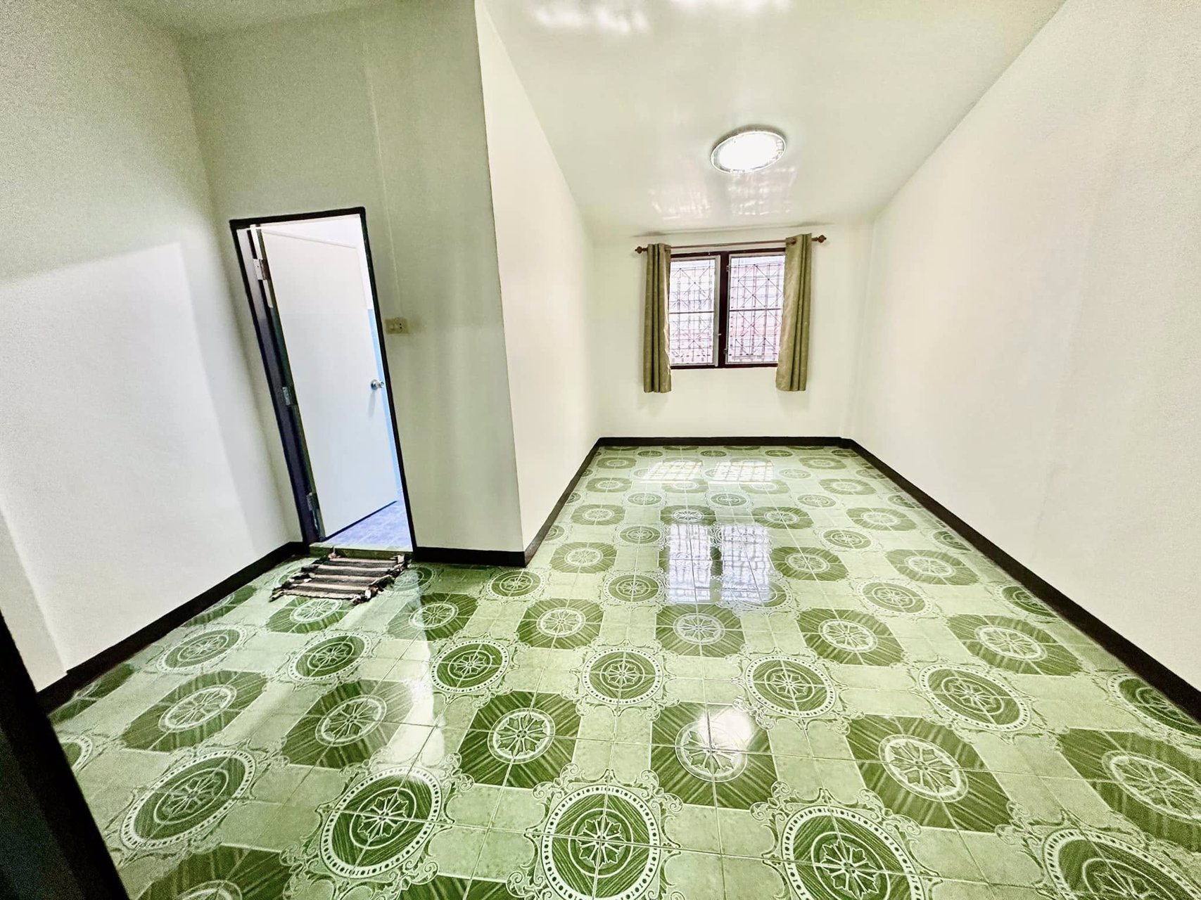 ขายถูก-ขายด่วน-หมู่บ้านวิลล่านวนคร-รีโนเวทแล้ว