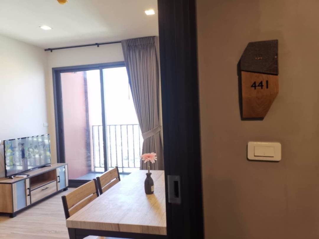 ให้เช่าคอนโด-the-base-garden-rama9-ใกล้-airport-link