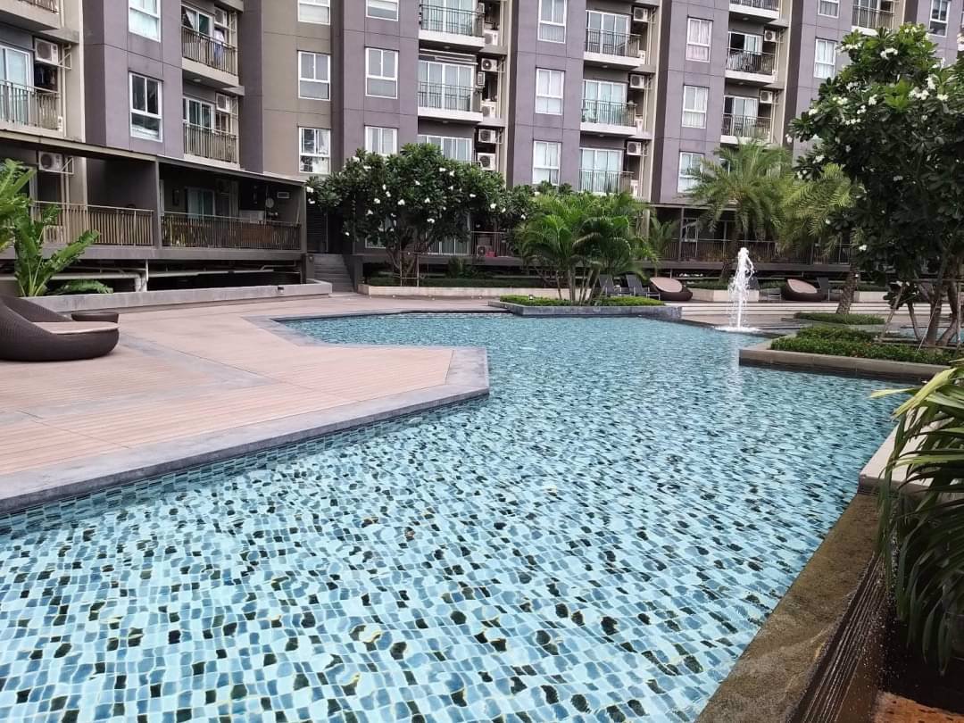 the-parkland-iakeside-srinakarin