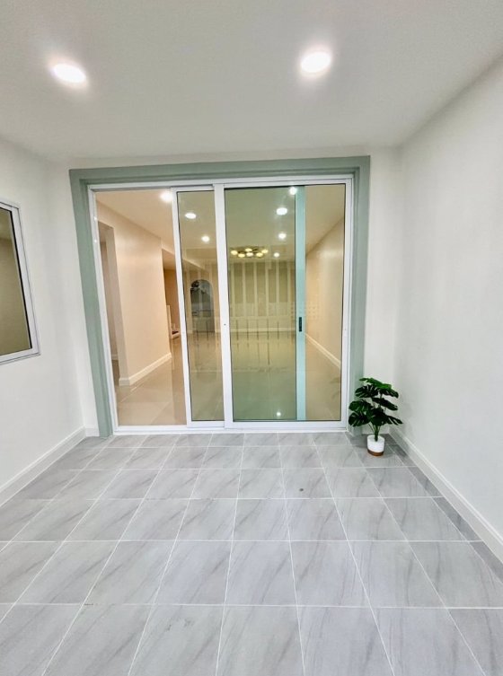 ขายด่วน-ขายถูก-บ้านรีโนเวทใหม่-เหลือเพียง-155-ล้าน-รีบจองด่วนเลยครับ