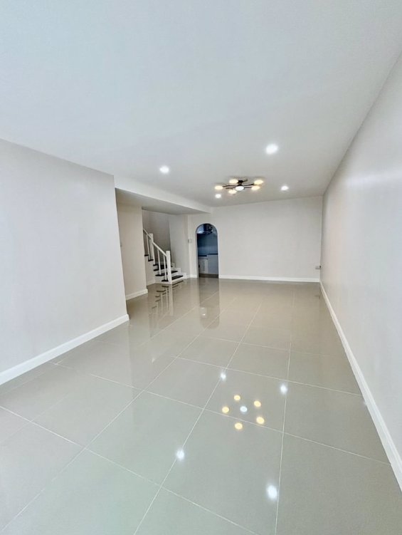 ขายด่วน-ขายถูก-บ้านรีโนเวทใหม่-เหลือเพียง-155-ล้าน-รีบจองด่วนเลยครับ