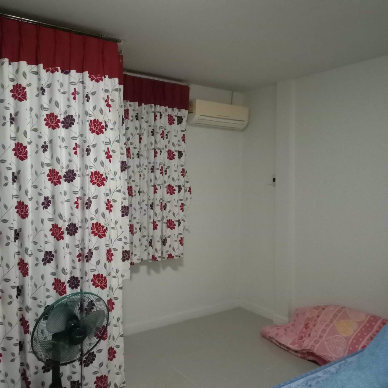 ขายบ้านทาวน์เฮ้าส์-2-ชั้น-20-ตรว-หมู่บ้านประภัสสร-6