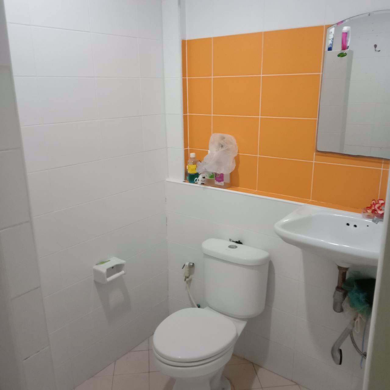 ขายบ้านทาวน์เฮ้าส์-2-ชั้น-20-ตรว-หมู่บ้านประภัสสร-6