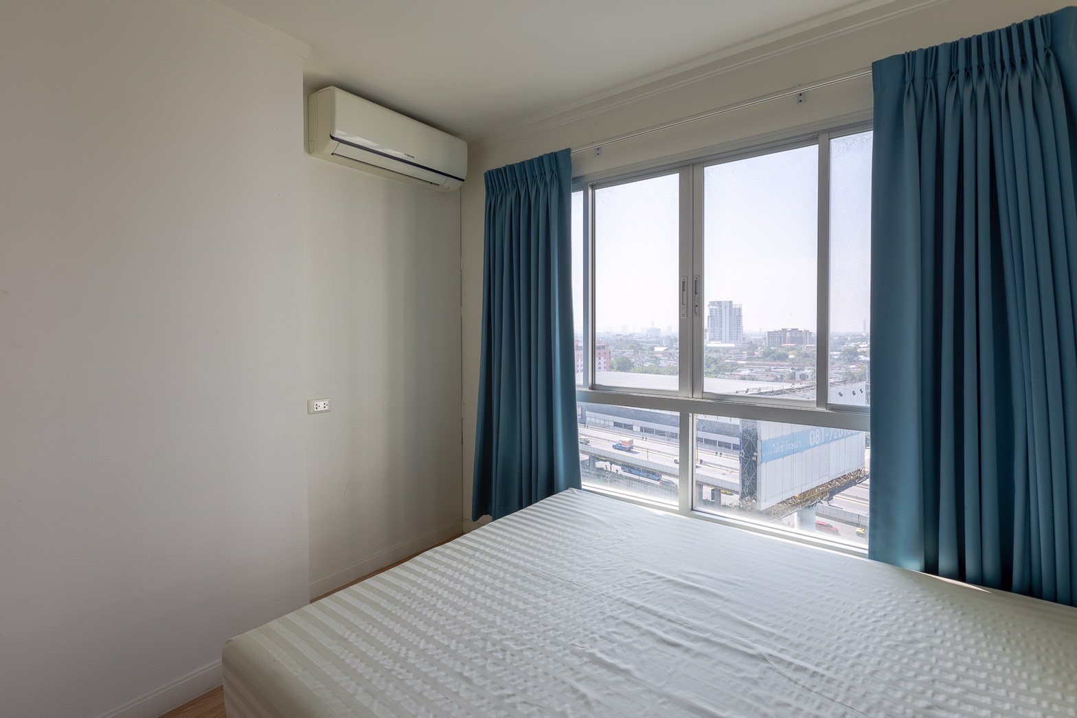 ให้เช่าคอนโดลุมพินีวิลล์-แจ้งวัฒนะ-ปากเกร็ด-ชั้น-12