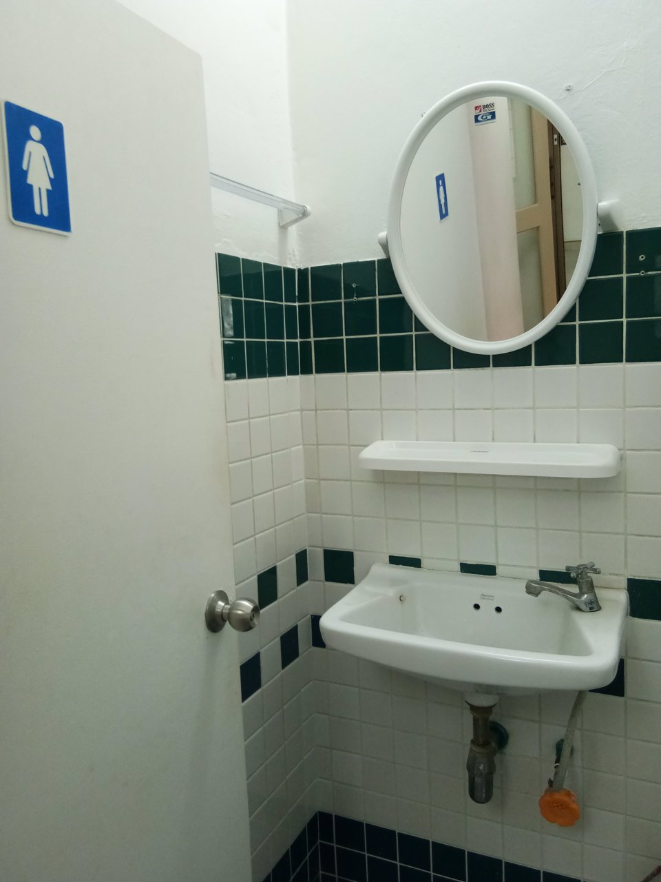 ให้เช่า-สำนักงาน-ใกล้-bts-อุดมสุข-เพียง-150-เมตร-ขนาดพื้นที่-180-ตรม-ติดถนนสุขุมวิท