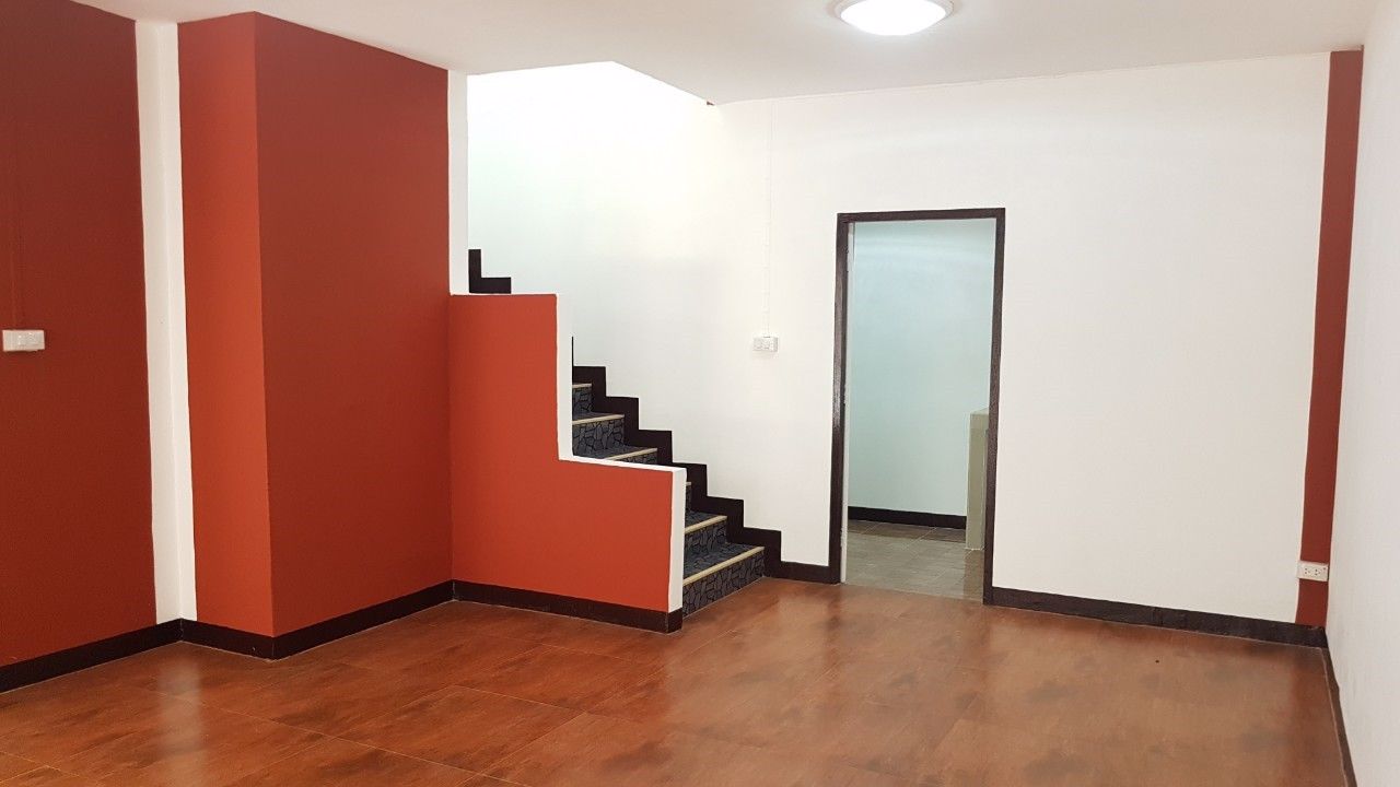 ขายด่วนหมู่บ้านพฤกษา-7