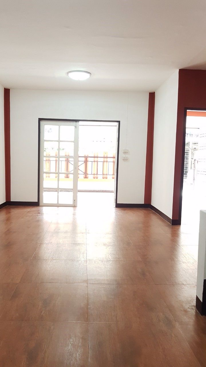 ขายด่วนหมู่บ้านพฤกษา-7