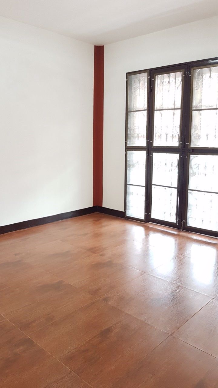 ขายด่วนหมู่บ้านพฤกษา-7