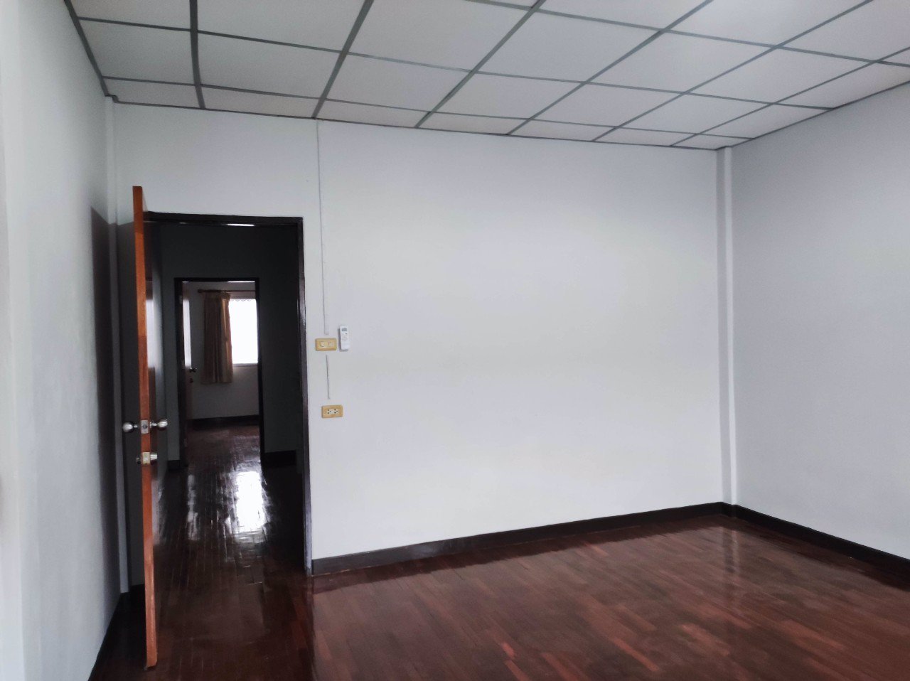 ทาวน์เฮ้าส์ให้เช่า-ซอยวงศ์สว่าง-19-ใกล้-mrt-วงศ์สว่าง-และ-big-c-วงศ์สว่าง