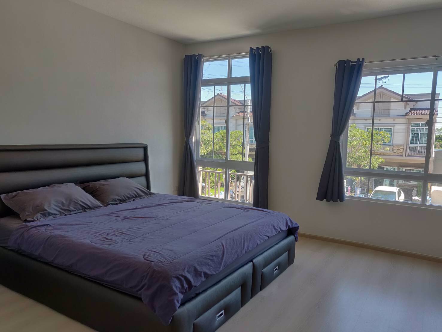 ขายบ้านทาวน์โฮม-อินดี้-indy-ศรีนครินทร์-ร่มเกล้า-ใกล้สนามบินสุวรรณภูมิ-และ-airport-link-ลาดกระบัง