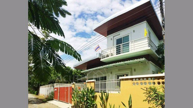 ขายอพาร์ทเม้นท์พร้อมบ้าน-2-ชั้น-ตำบลป่าแดด-อำเภอเมืองเชียงใหม่-ที่ดิน-985-ตรว