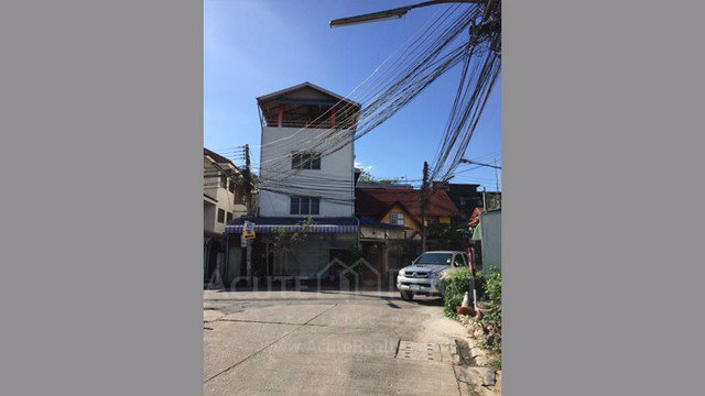 ขายอพาร์ทเม้นท์-ในนิมมานเหมินทร์-193-ตรว-2-ชั้น-จำนวน-32-ห้อง-เฟอร์นิเจอร์และเครื่องใช้ไฟฟ้าครบ