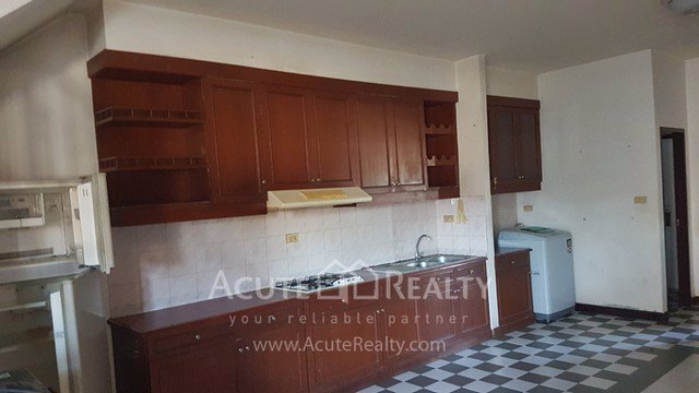 ขายทาวน์โฮม-หมู่บ้านปาล์มสปริงส์-จเชียงใหม่-เนื้อที่ดิน-29-ตรว-ฟอร์นิเจอร์และเครื่องใช้ไฟฟ้าครบ